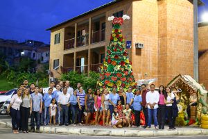 Imagem da notícia - Criatividade e união no concurso da árvore de Natal mais bonita do Prosamim
