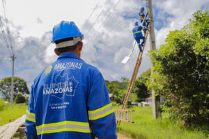 Imagem da notícia - Governo do Amazonas moderniza iluminação pública do Careiro Castanho com instalação de LED